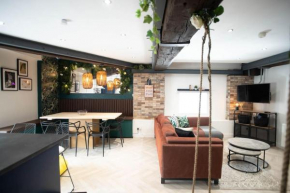 Penthouse Apt in Central LVPL-Sleeps 6